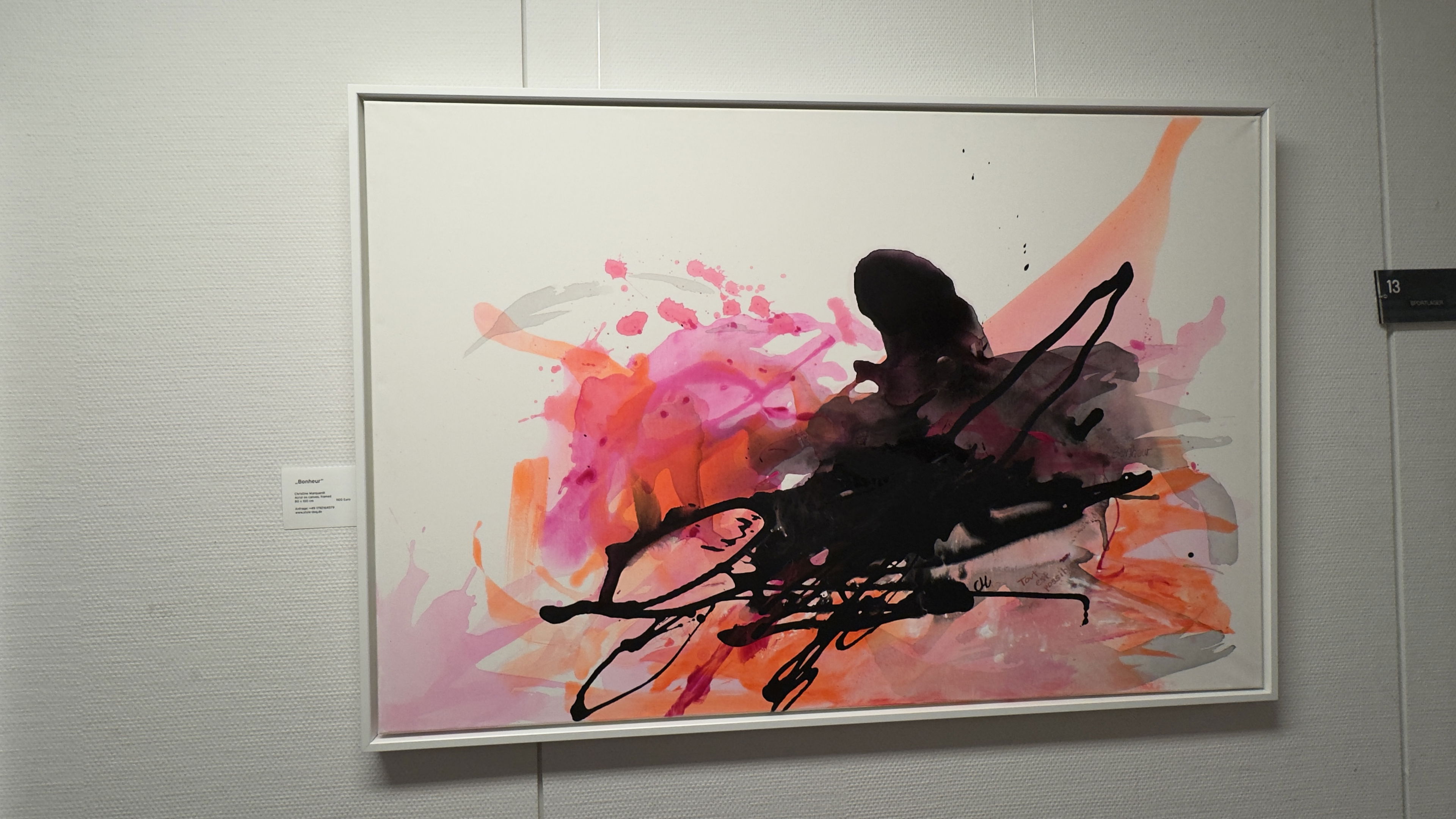 Acryl on canvas abstract piece, showcasing vibrant fuchsia and deep onyx hues with spontaneous, fluid strokes, juxtaposing luminous splashes and ethereal motion. Artwork style is Abstrakt and technique Acryl auf Leinwand.