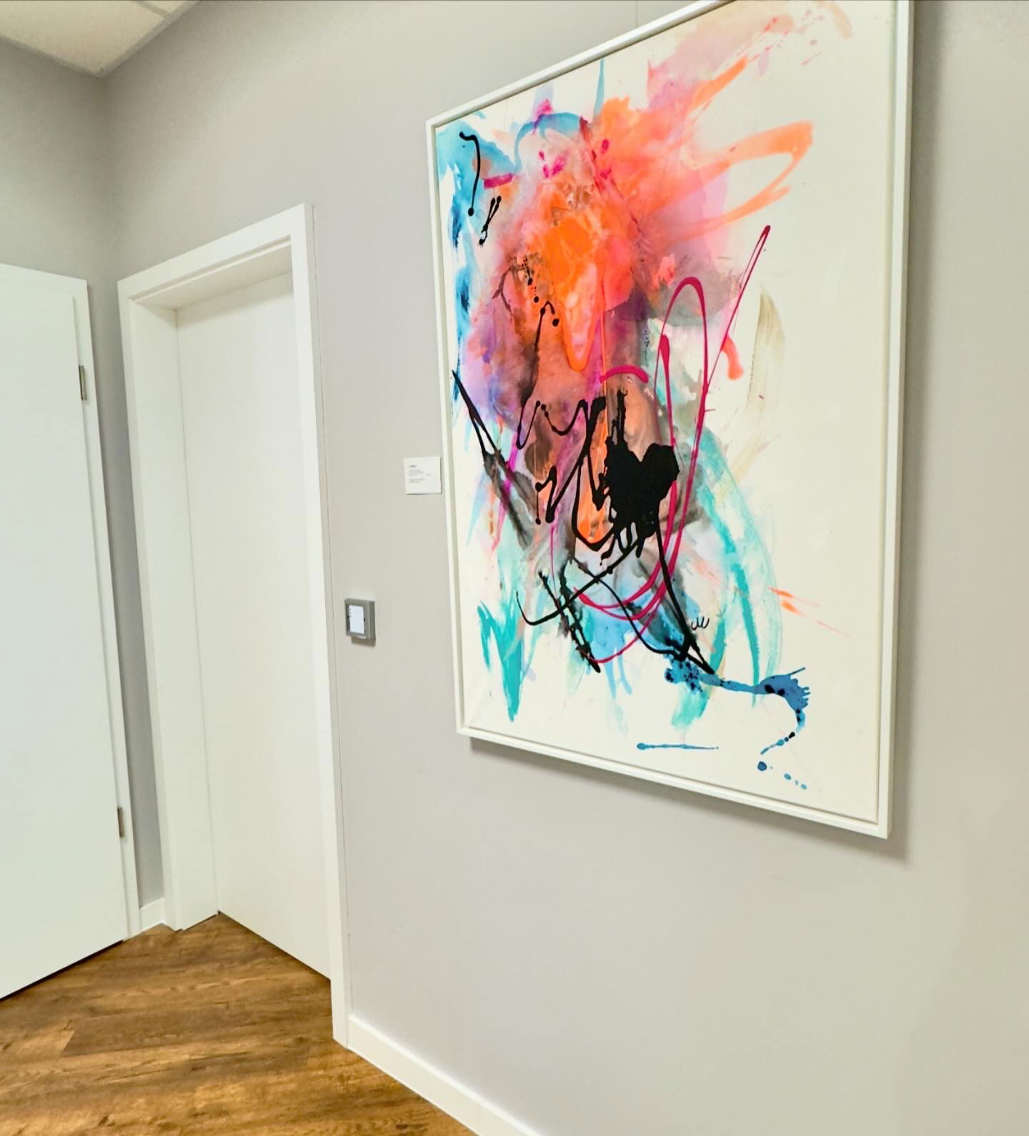 Abstract acrylic on canvas with vibrant chaos. Energetic brushstrokes interplay in orange, blue, and pink, evoking fluidity and mystery. Abstrakt style, Acryl auf Leinwand.