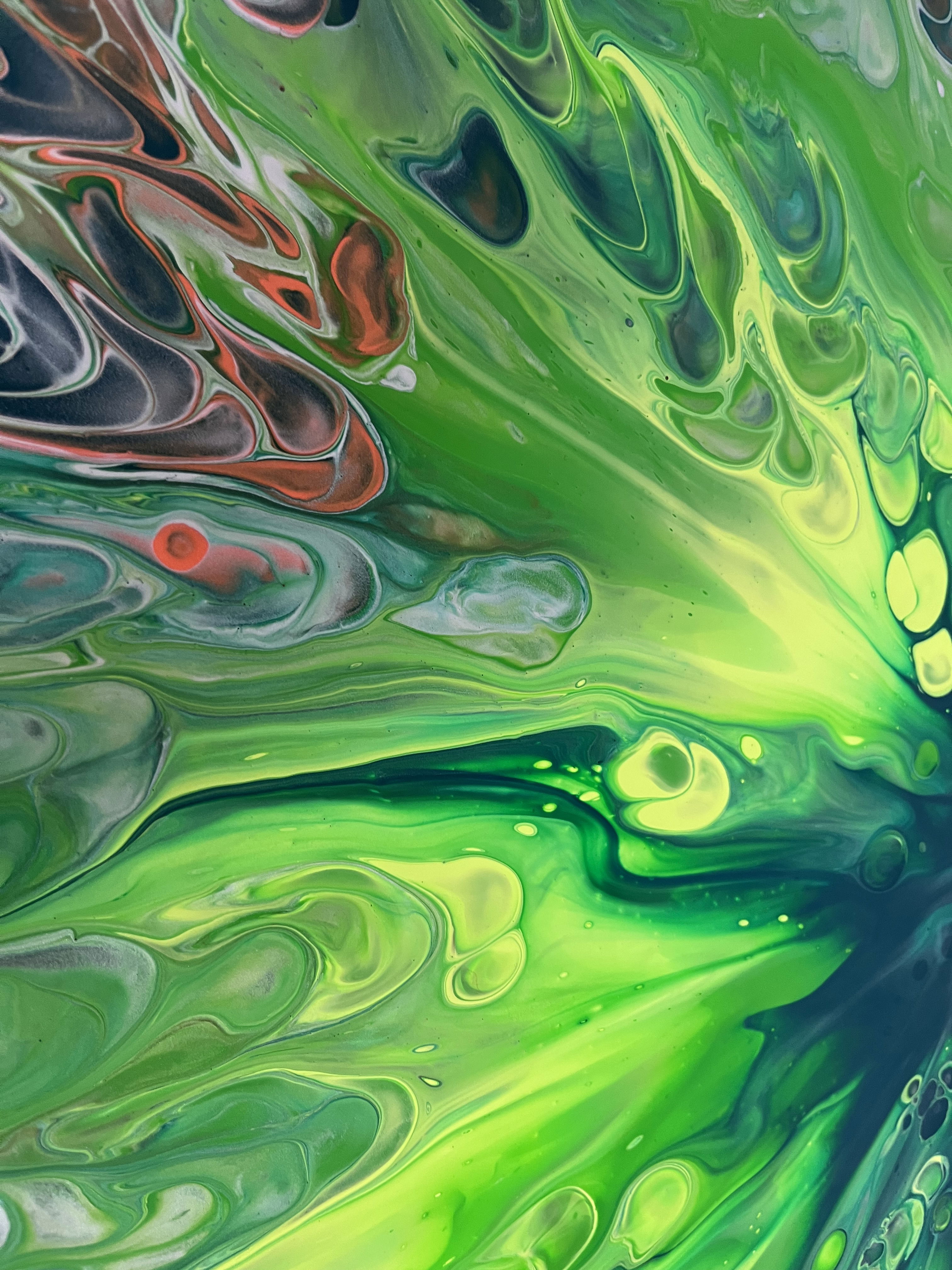 Abstract acrylic on canvas painting radiates a vortex of fluid greens and luminescent tendrils, evoking a serene whirlpool of nature's vibrant genesis. Artwork style is Abstrakt and technique Acrly auf Leinwand.