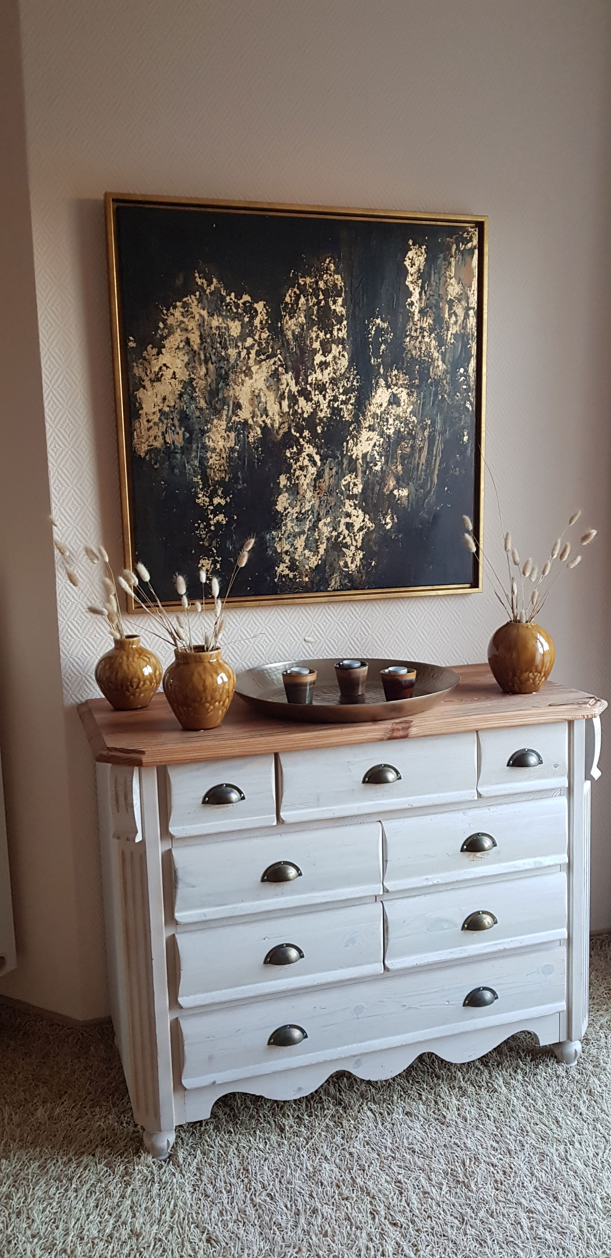 Abstract acrylic on canvas artwork exuding an ethereal dance of gold-leaf against a backdrop of shadow and luminosity, embodying mystery and the splendor of decay. Artwork style - Abstrakt and technique Acryl auf Leinwand.