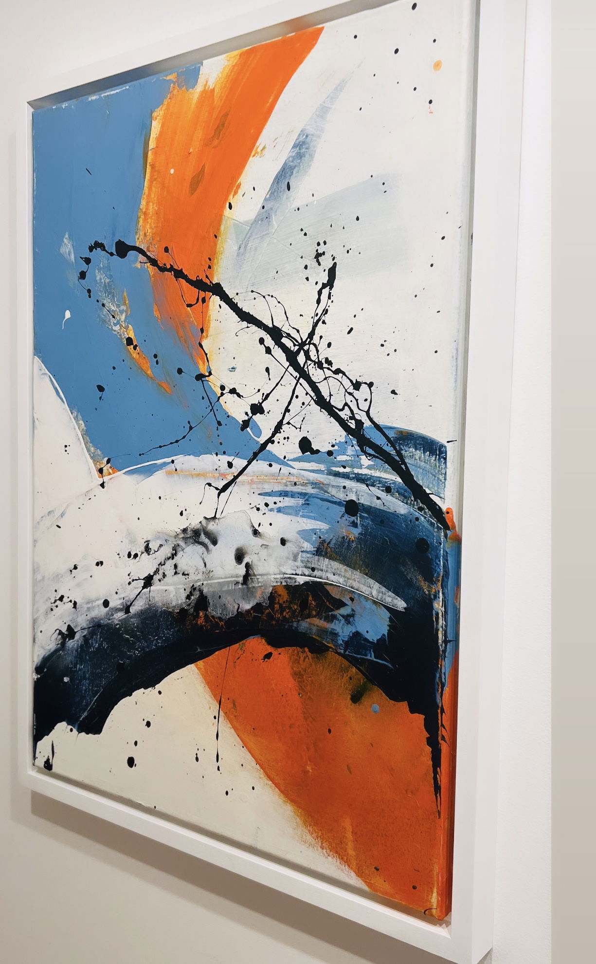 A dynamic interplay of cobalt and crimson swathes collide with ebony splatters, evoking tumultuous reverie and serene fluidity in this abstract acrylic on canvas. Artwork style - Abstrakt and technique Acryl auf Leinwand.