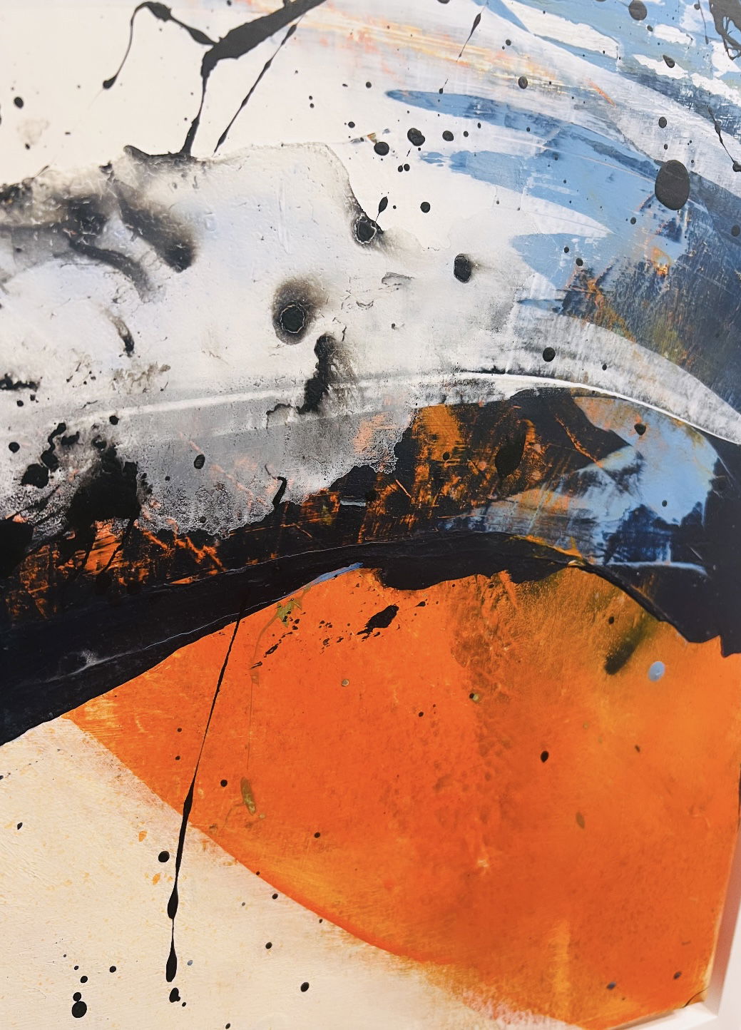 Abstract acrylic on canvas; bold swaths of crimson and cobalt clash in a turbulent dance, with inky splatters echoing an abyss-like array of fluidity and erupting dynamism. Artwork style - Abstrakt and technique Acryl auf Leinwand.