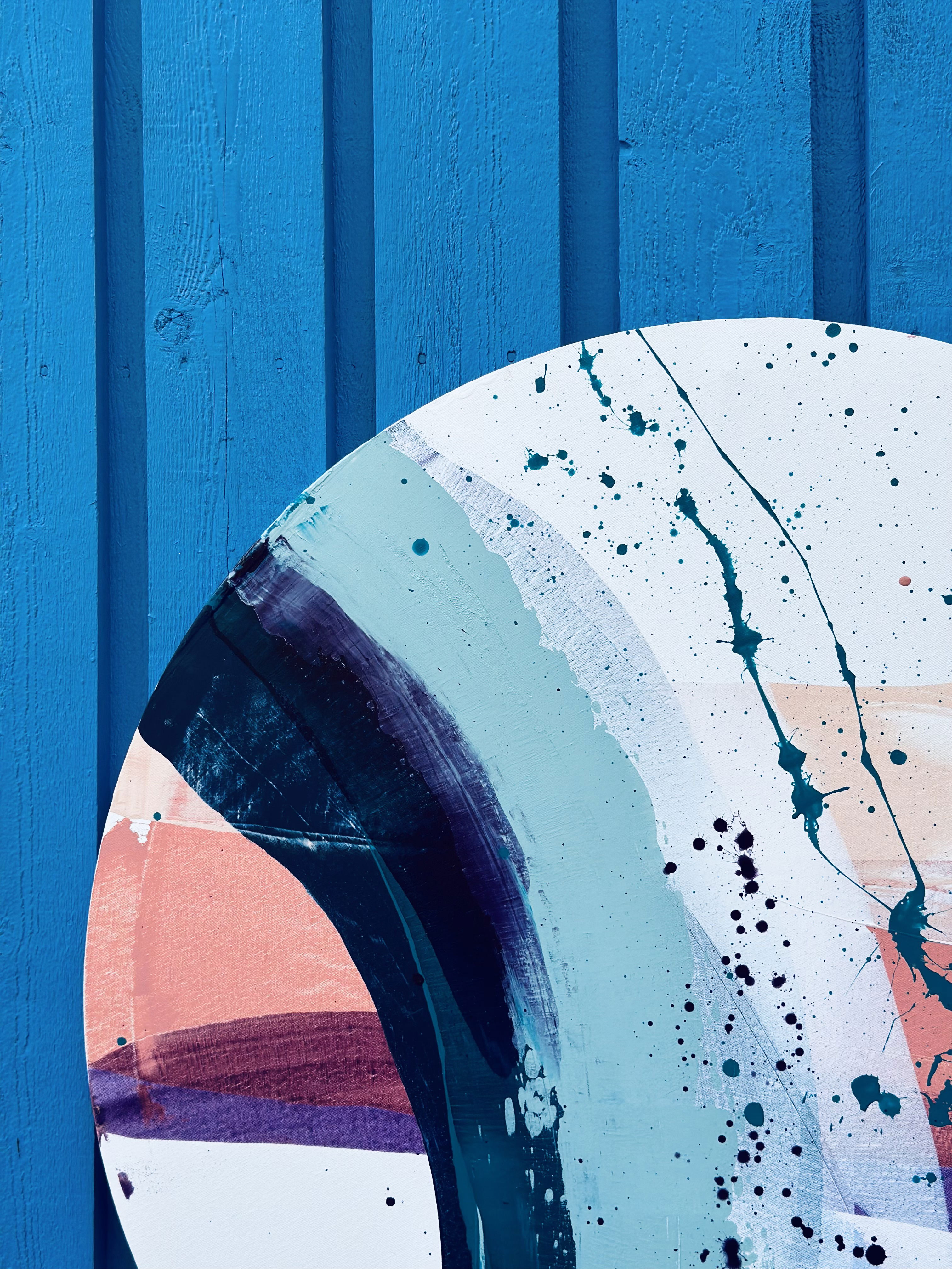 Abstract acrylic on canvas, blending turquoise, peach, and white with bold strokes, splatters, and fluid brushwork, encapsulating harmonious modern expressionism. Artwork style is Abstrakt and technique Acryl auf Leinwand.