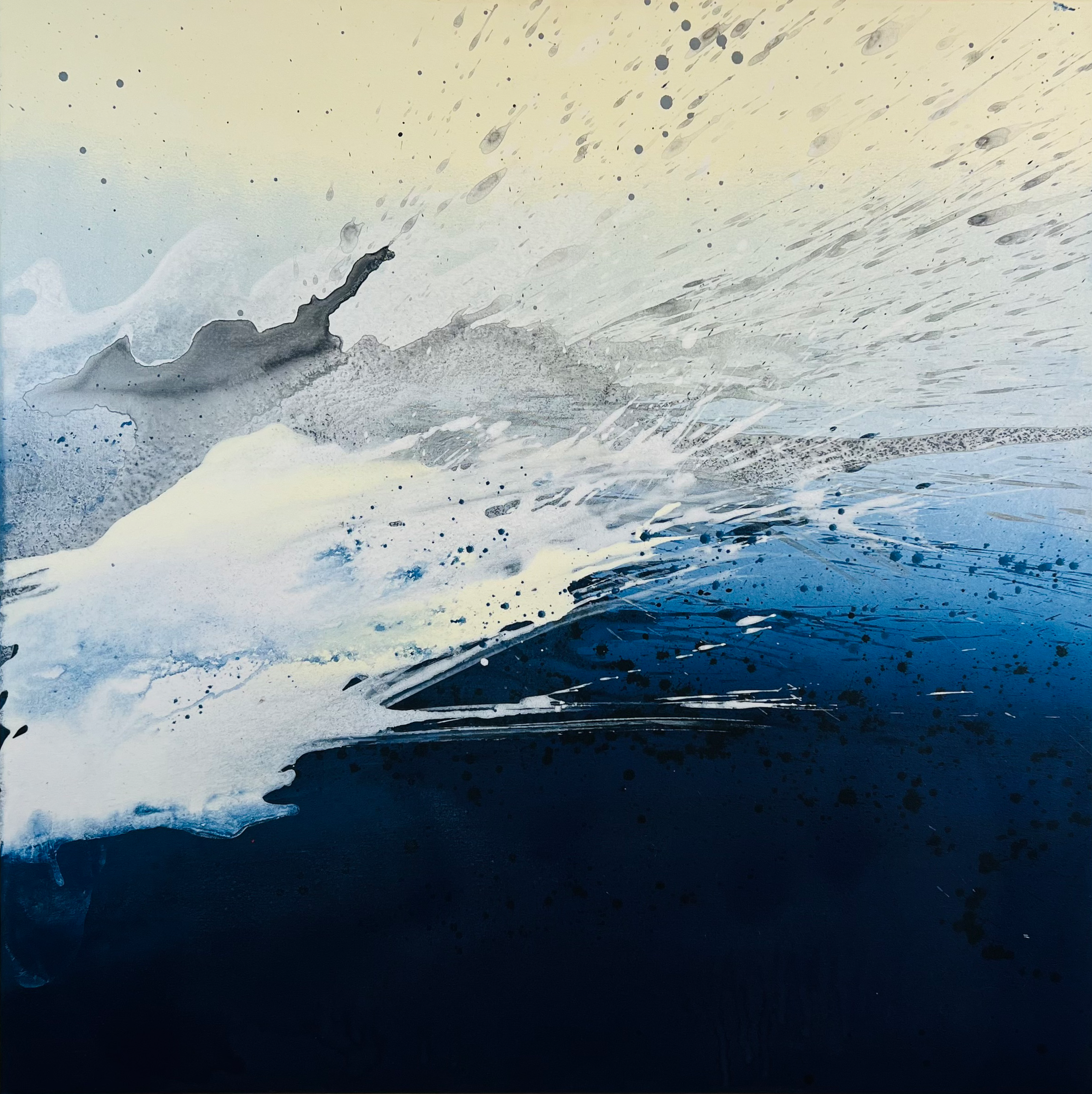 Abstract acrylic on canvas, captures movement in navy and ivory, evoking oceanic waves, dynamic contrast, and serene depth. Abstrakt style, Acryl auf Leinwand.